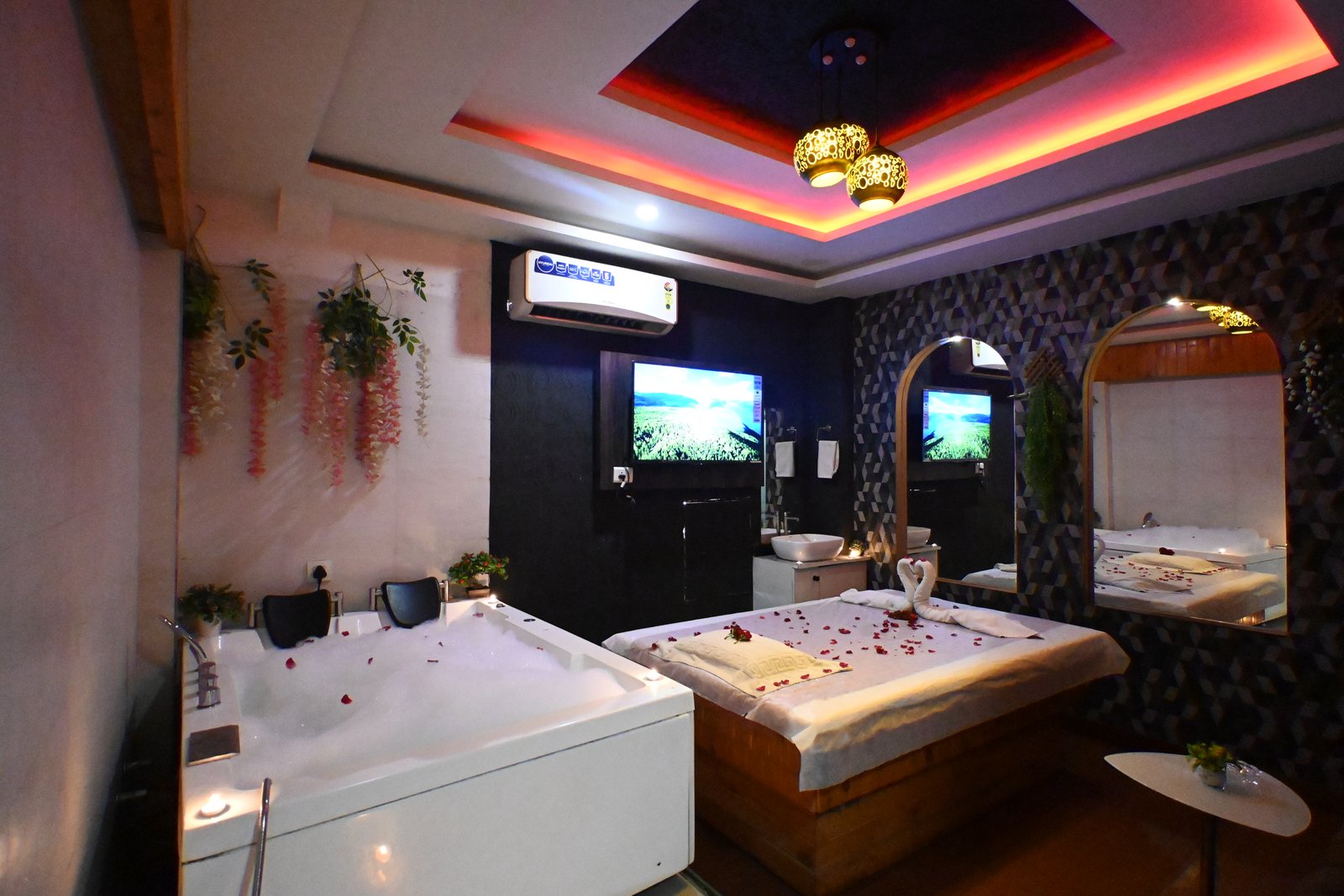 Relaxing spa ambience at Royal Oak Spa Thane