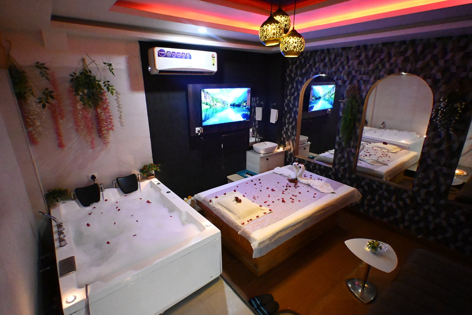 Royal Oak Spa Thane premium wellness interior
